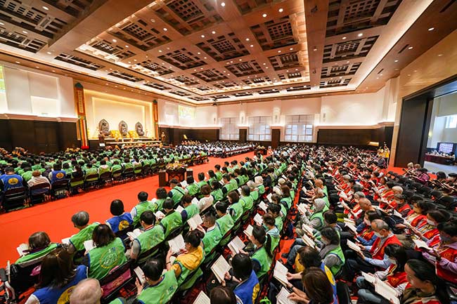 中台禅寺庆祝三○五二年佛诞浴佛法会暨夏安居报恩药师法会