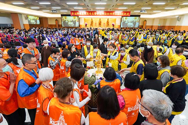 中台禅寺庆祝三○五二年佛诞浴佛法会暨夏安居报恩药师法会
